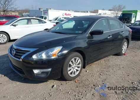 2015 Nissan Altima 2.5 S z USA, uszkodzony, nr VIN 1N4AL3AP2FC473355